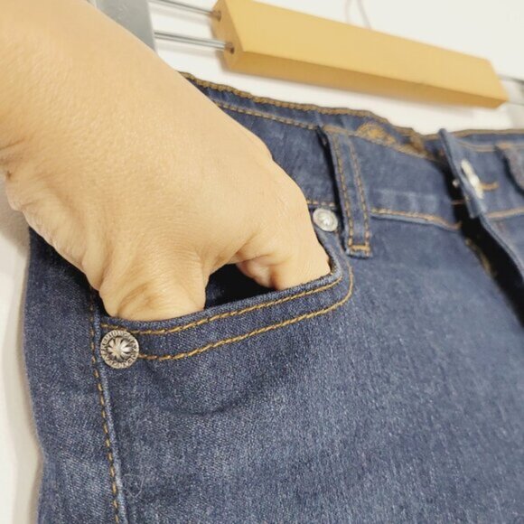 Wax Jean Women's Blue Cotton Pockets Flat Front High Rise Jean Short Size Small - Picture 7 of 12